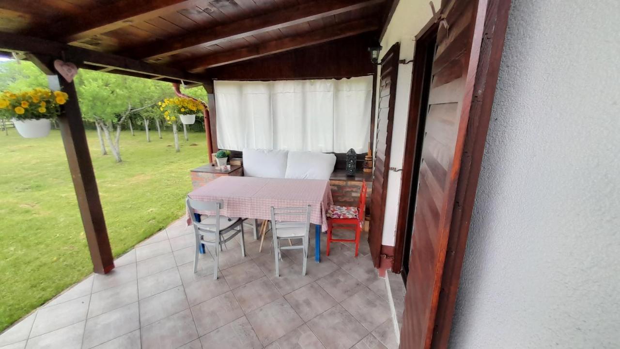 Villa La Prairie Korenica Exterior foto
